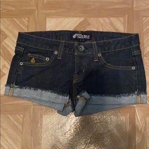 Volcom Short Shorts size 3